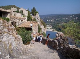 Randonnée pédestre - Aiguèze village mediéval et Gorges de l’Ardèche  