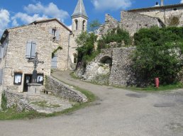 RANDONNÃ‰E PÃ‰DESTRE - VILLAGE DE THARAUX