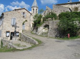 RANDONNÉE PÉDESTRE - VILLAGE DE THARAUX