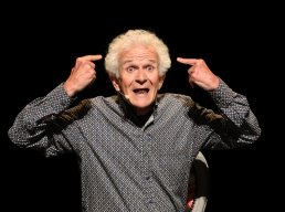 Daniel Villanova - Bourougnan speaks Molière