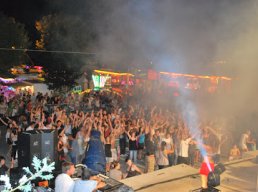 FÃªte votive Ã  Barjac - attractions foraines et soirÃ©es concert