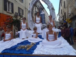 FÃªte de BessÃ¨ges - Corso Fleuri et feu d'artifice 2024