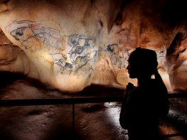 GROTTE CHAUVET 2 - ARDÈCHE